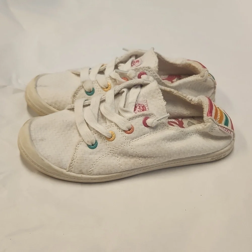 Roxy Shoes Size 4 Has Spots